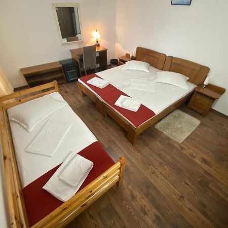 Casa Irinella Bed & Breakfast Satu Mare Luaran gambar