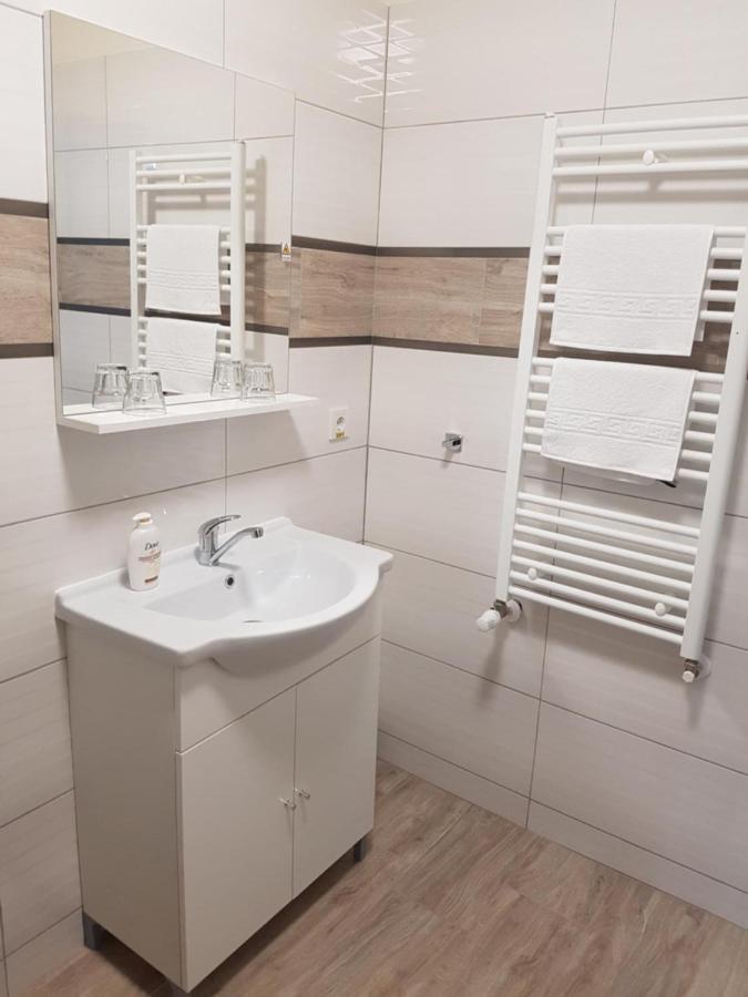 Casa Irinella Bed & Breakfast Satu Mare Luaran gambar
