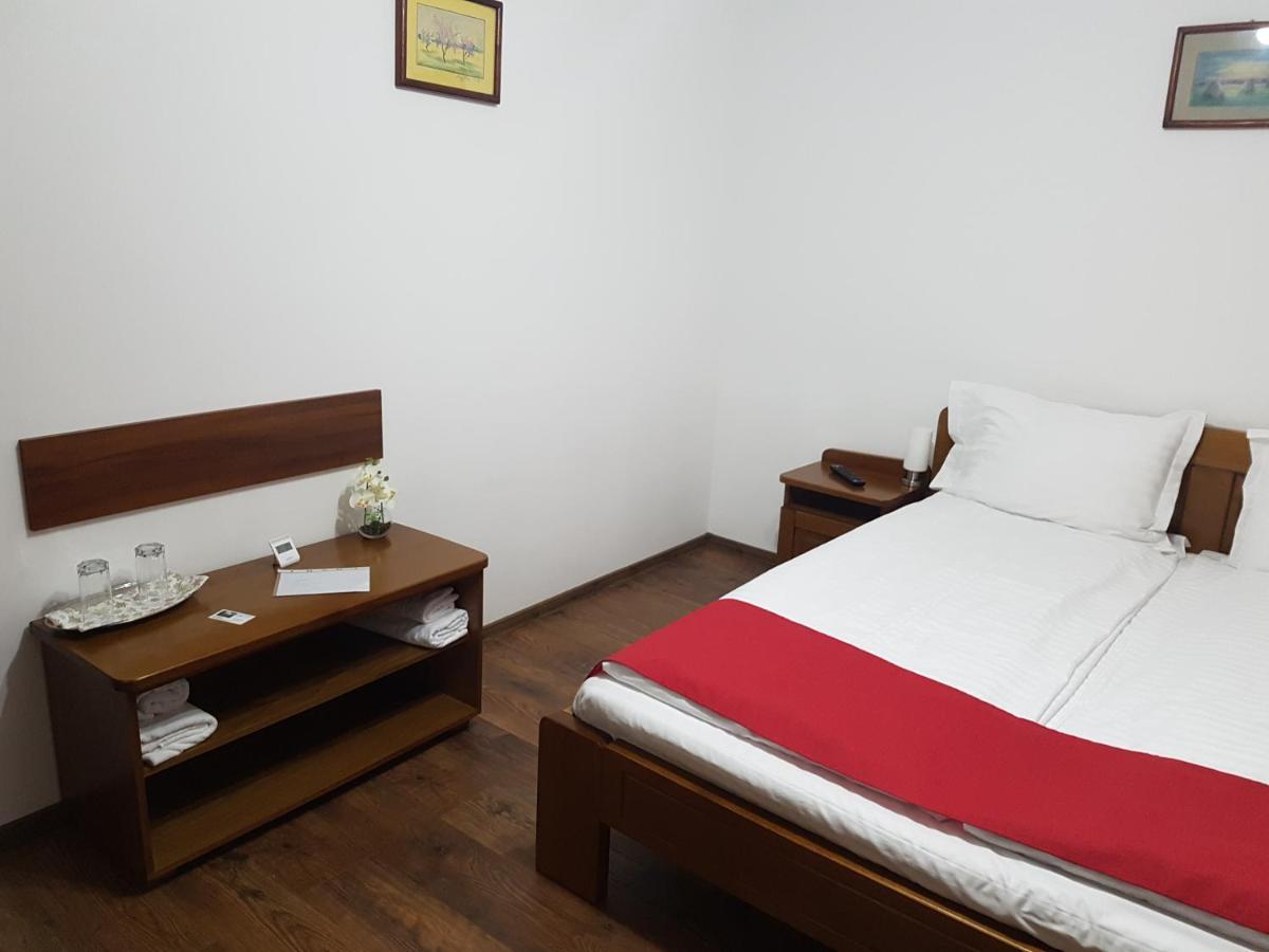 Casa Irinella Bed & Breakfast Satu Mare Luaran gambar
