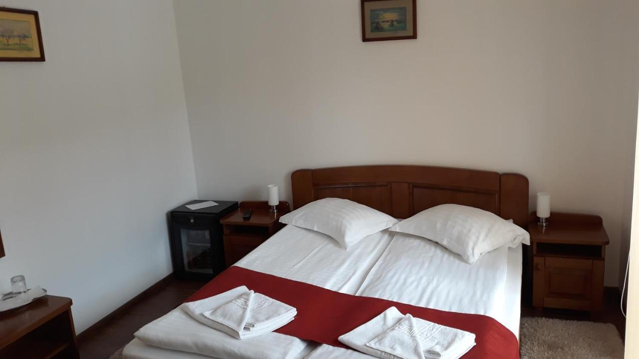 Casa Irinella Bed & Breakfast Satu Mare Luaran gambar