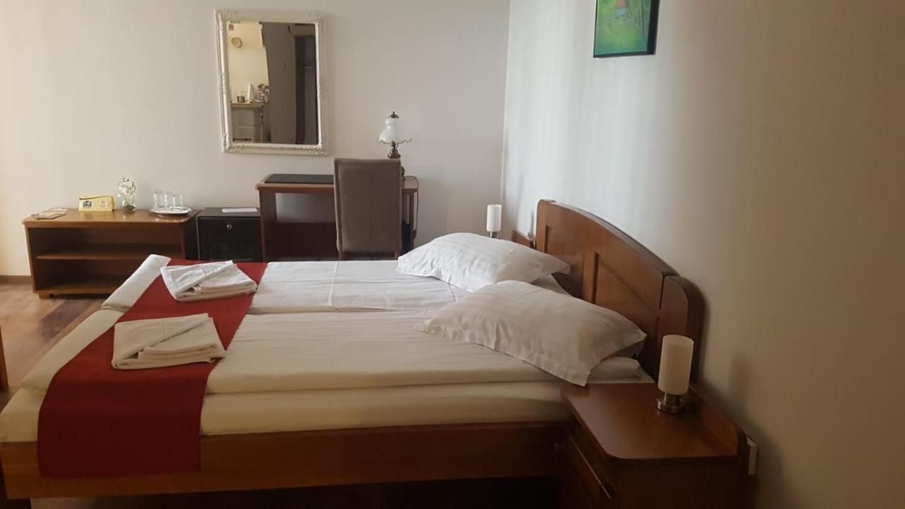 Casa Irinella Bed & Breakfast Satu Mare Luaran gambar